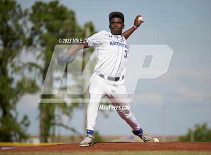 Thumbnail 3 in 44th Annual FACA South All-Stars vs East All-Stars photogallery.