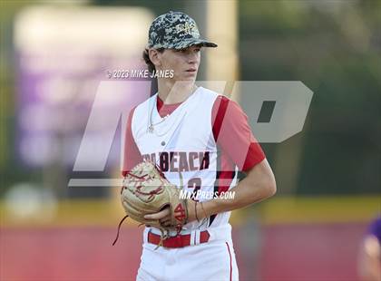 Thumbnail 3 in 44th Annual FACA South All-Stars vs East All-Stars photogallery.