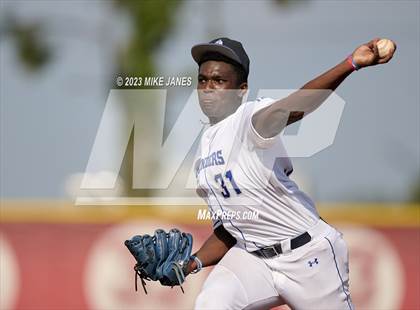 Thumbnail 3 in 44th Annual FACA South All-Stars vs East All-Stars photogallery.