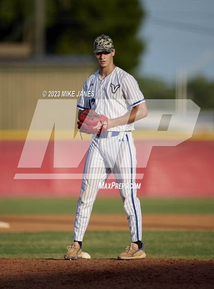 Thumbnail 1 in 44th Annual FACA South All-Stars vs East All-Stars photogallery.