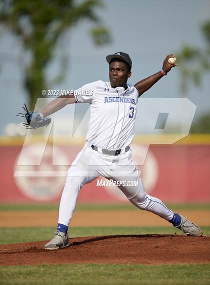 Thumbnail 1 in 44th Annual FACA South All-Stars vs East All-Stars photogallery.