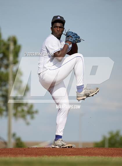 Thumbnail 2 in 44th Annual FACA South All-Stars vs East All-Stars photogallery.