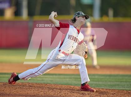 Thumbnail 3 in 44th Annual FACA South All-Stars vs East All-Stars photogallery.