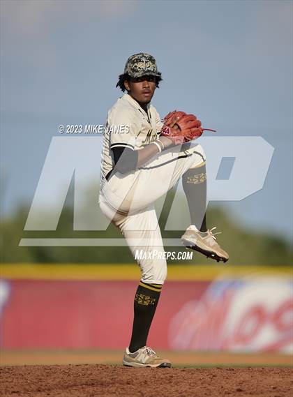 Thumbnail 2 in 44th Annual FACA South All-Stars vs East All-Stars photogallery.