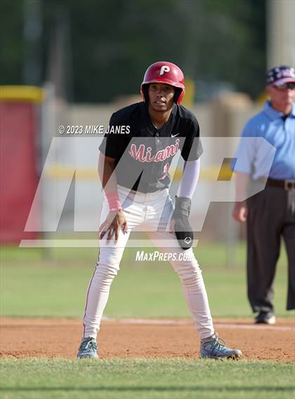 Thumbnail 1 in 44th Annual FACA South All-Stars vs East All-Stars photogallery.