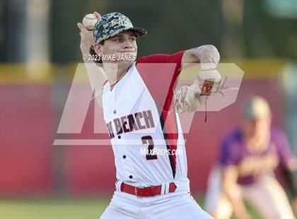 Thumbnail 2 in 44th Annual FACA South All-Stars vs East All-Stars photogallery.