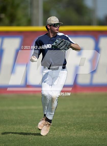 Thumbnail 1 in 44th Annual FACA South All-Stars vs East All-Stars photogallery.