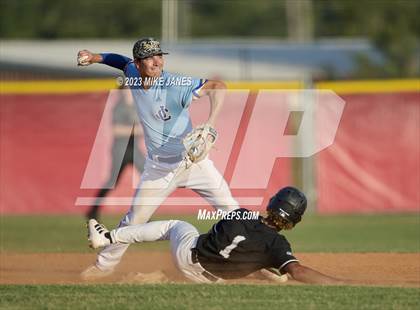 Thumbnail 1 in 44th Annual FACA South All-Stars vs East All-Stars photogallery.
