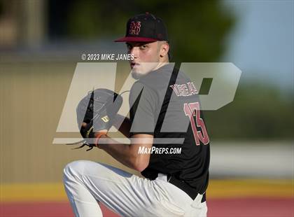 Thumbnail 2 in 44th Annual FACA South All-Stars vs East All-Stars photogallery.