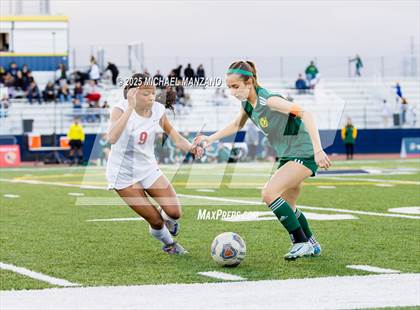 Thumbnail 2 in Patrick Henry vs. Mt. Carmel (CIF SDS DI Finals) photogallery.