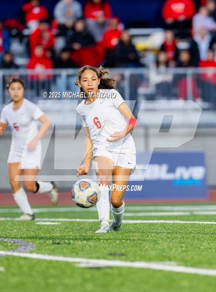 Thumbnail 2 in Patrick Henry vs. Mt. Carmel (CIF SDS DI Finals) photogallery.