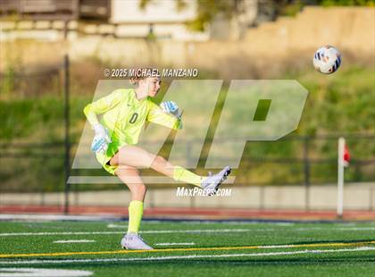 Thumbnail 1 in Patrick Henry vs. Mt. Carmel (CIF SDS DI Finals) photogallery.