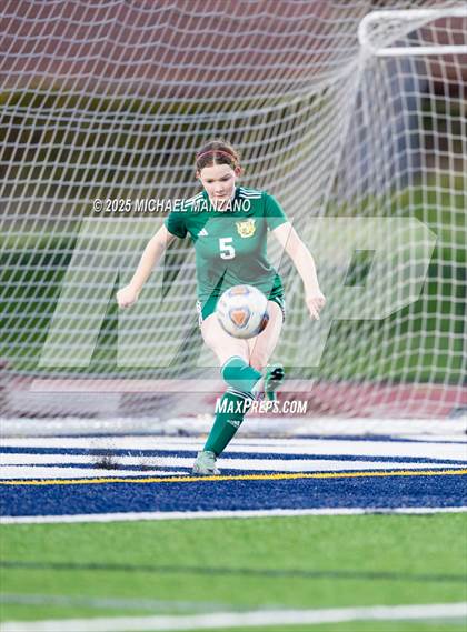 Thumbnail 2 in Patrick Henry vs. Mt. Carmel (CIF SDS DI Finals) photogallery.