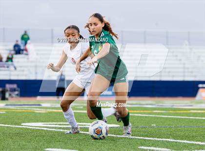 Thumbnail 3 in Patrick Henry vs. Mt. Carmel (CIF SDS DI Finals) photogallery.