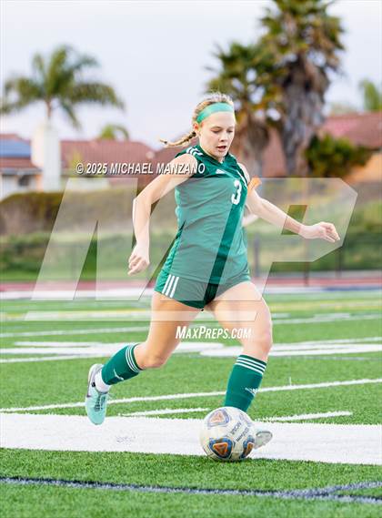 Thumbnail 2 in Patrick Henry vs. Mt. Carmel (CIF SDS DI Finals) photogallery.