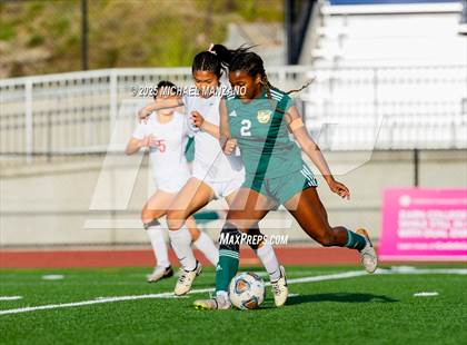 Thumbnail 2 in Patrick Henry vs. Mt. Carmel (CIF SDS DI Finals) photogallery.