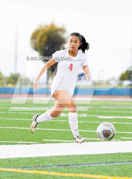 Thumbnail 1 in Patrick Henry vs. Mt. Carmel (CIF SDS DI Finals) photogallery.