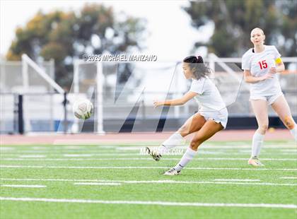 Thumbnail 2 in Patrick Henry vs. Mt. Carmel (CIF SDS DI Finals) photogallery.