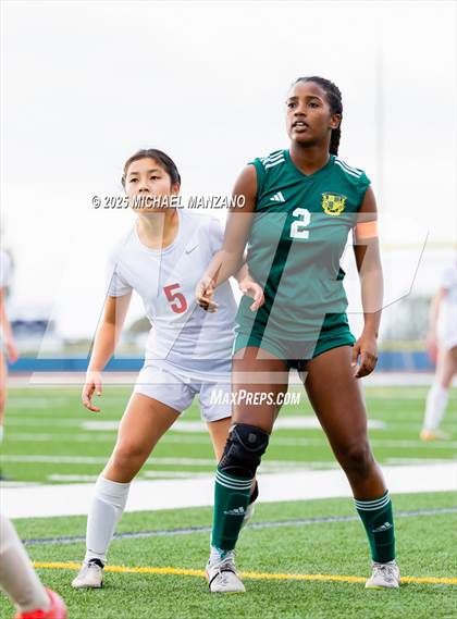 Thumbnail 3 in Patrick Henry vs. Mt. Carmel (CIF SDS DI Finals) photogallery.