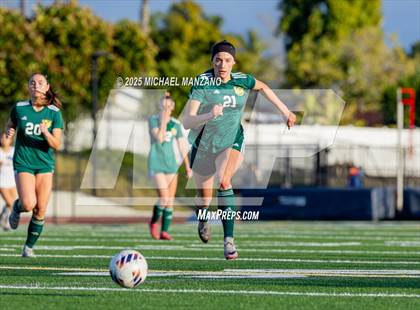 Thumbnail 2 in Patrick Henry vs. Mt. Carmel (CIF SDS DI Finals) photogallery.