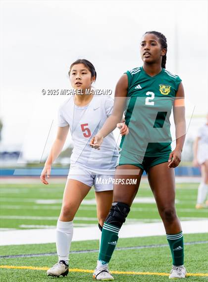 Thumbnail 2 in Patrick Henry vs. Mt. Carmel (CIF SDS DI Finals) photogallery.
