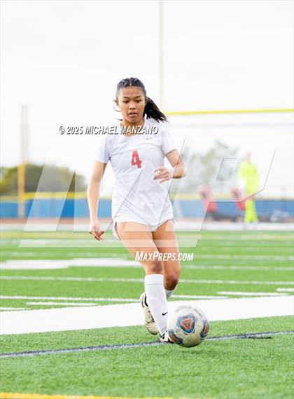Thumbnail 2 in Patrick Henry vs. Mt. Carmel (CIF SDS DI Finals) photogallery.