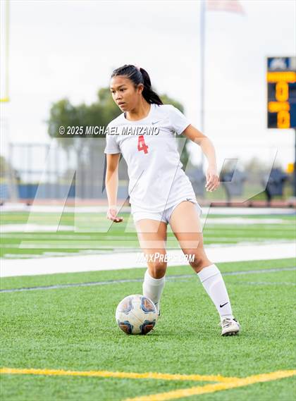 Thumbnail 2 in Patrick Henry vs. Mt. Carmel (CIF SDS DI Finals) photogallery.