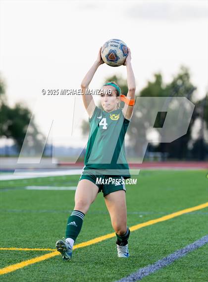 Thumbnail 1 in Patrick Henry vs. Mt. Carmel (CIF SDS DI Finals) photogallery.