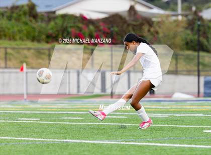Thumbnail 2 in Patrick Henry vs. Mt. Carmel (CIF SDS DI Finals) photogallery.