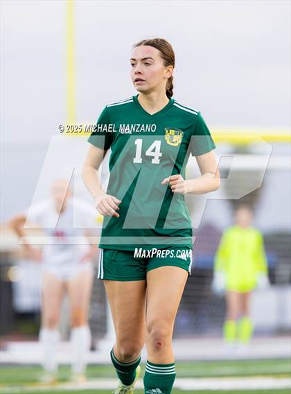 Thumbnail 2 in Patrick Henry vs. Mt. Carmel (CIF SDS DI Finals) photogallery.
