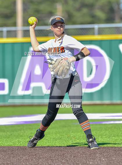 Thumbnail 2 in Gilmer vs. Rusk (Ladycat Classic) photogallery.