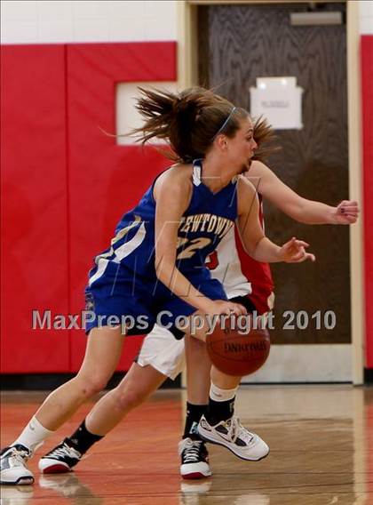 Thumbnail 2 in Newtown @ Pomperaug (SWC Quarterfinal) photogallery.