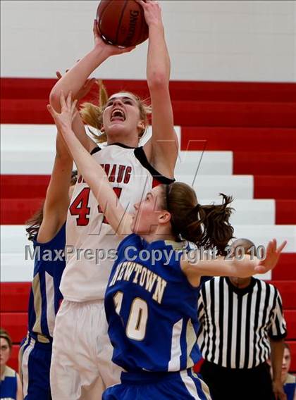Thumbnail 1 in Newtown @ Pomperaug (SWC Quarterfinal) photogallery.