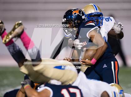Thumbnail 2 in Lakeview Centennial vs Sachse photogallery.
