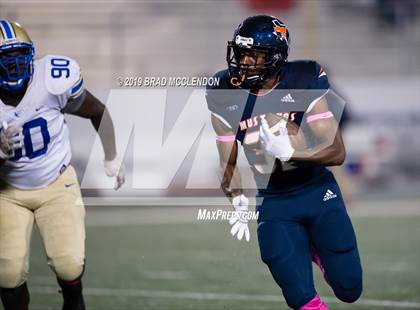 Thumbnail 1 in Lakeview Centennial vs Sachse photogallery.