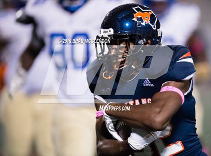 Thumbnail 3 in Lakeview Centennial vs Sachse photogallery.