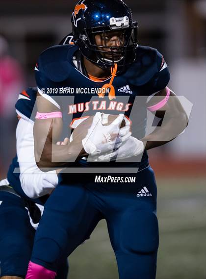 Thumbnail 2 in Lakeview Centennial vs Sachse photogallery.