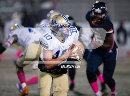 Thumbnail 2 in Lakeview Centennial vs Sachse photogallery.