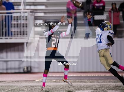 Thumbnail 2 in Lakeview Centennial vs Sachse photogallery.