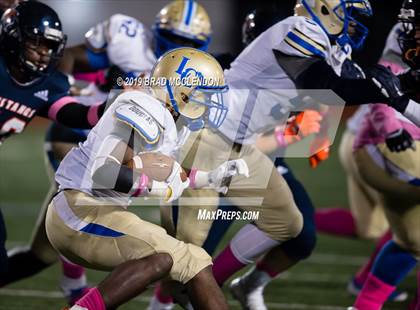 Thumbnail 2 in Lakeview Centennial vs Sachse photogallery.