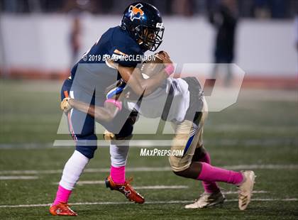 Thumbnail 3 in Lakeview Centennial vs Sachse photogallery.