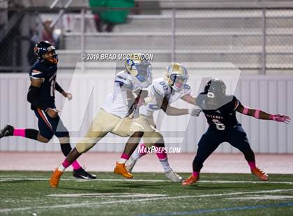 Thumbnail 2 in Lakeview Centennial vs Sachse photogallery.