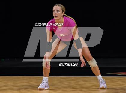 Thumbnail 2 in Fremont vs. Elkhorn South photogallery.