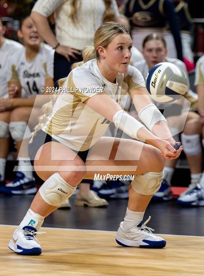 Thumbnail 3 in Fremont vs. Elkhorn South photogallery.
