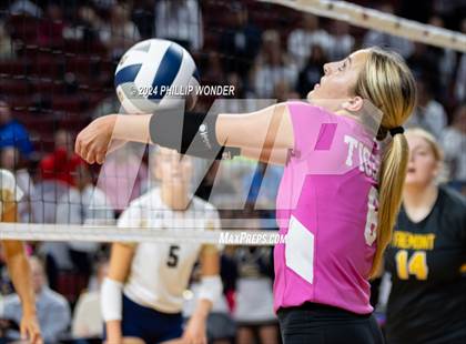 Thumbnail 1 in Fremont vs. Elkhorn South photogallery.