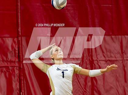 Thumbnail 2 in Fremont vs. Elkhorn South photogallery.