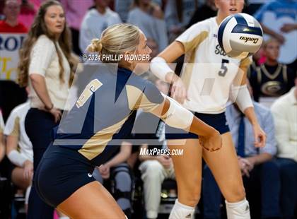 Thumbnail 3 in Fremont vs. Elkhorn South photogallery.