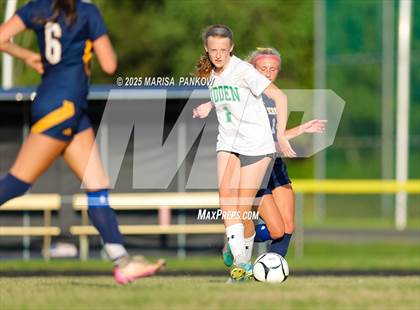 Thumbnail 3 in Bishop Ludden vs Altmar-Parish-Williamstown photogallery.