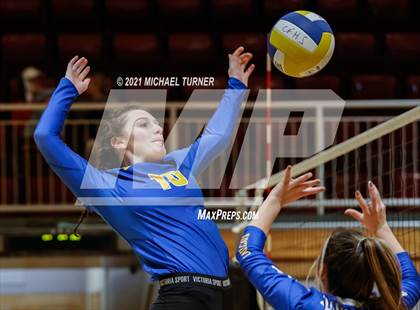 Thumbnail 3 in Mullan vs Clark Fork photogallery.