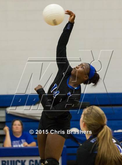 Thumbnail 1 in Sylvan Hills vs. Fair photogallery.